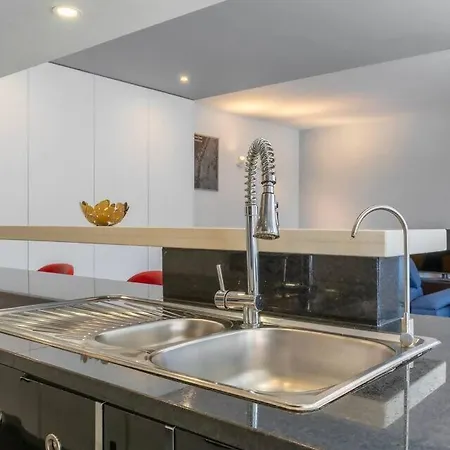 Spacious 2br En Suite, Downtown Apartamento Porto