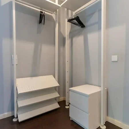 Spacious 2br En Suite, Downtown Porto