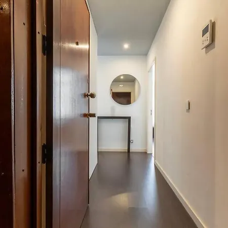 Spacious 2br En Suite, Downtown