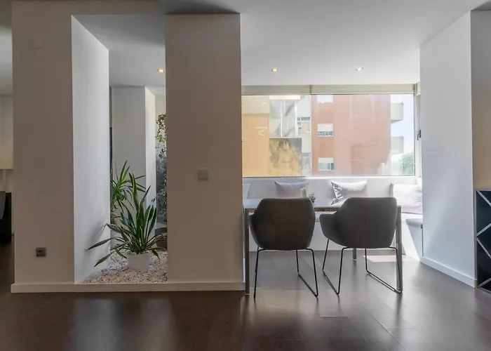 Spacious 2br En Suite, Downtown Lejlighed *