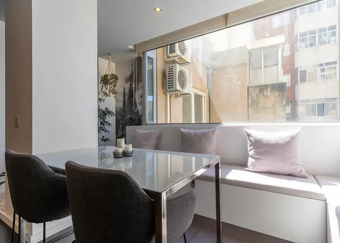 Spacious 2br En Suite, Downtown Lägenhet *