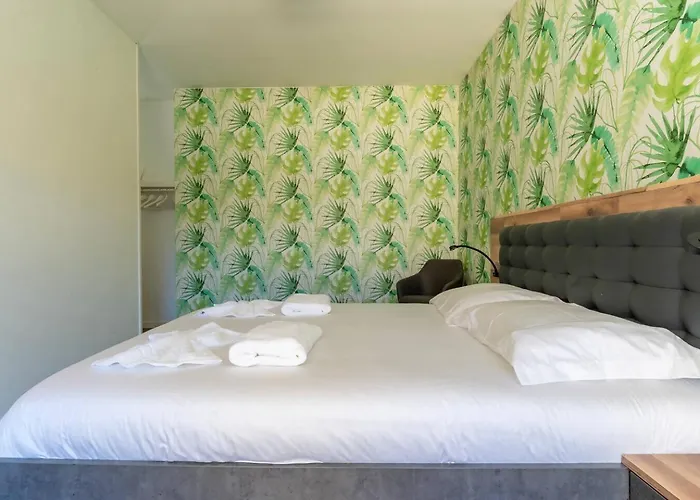 Spacious 2br En Suite, Downtown Porto