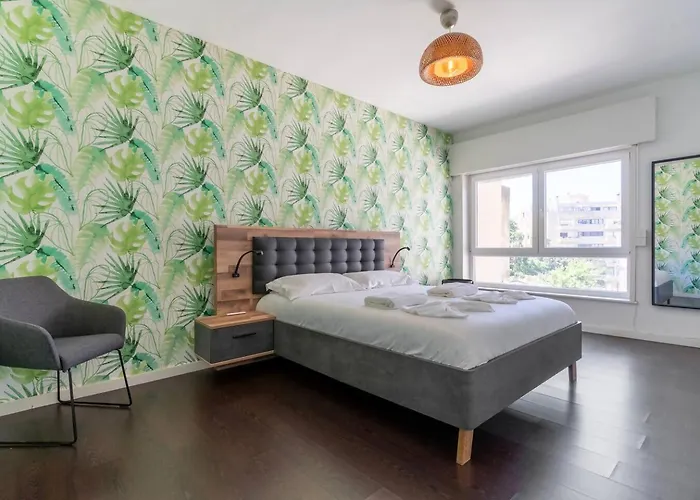 Spacious 2br En Suite, Downtown Lägenhet Oporto