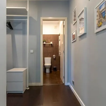 Spacious 2br En Suite, Downtown *