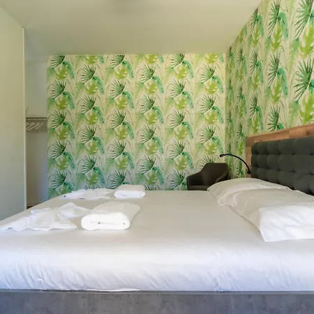 Spacious 2br En Suite, Downtown Porto